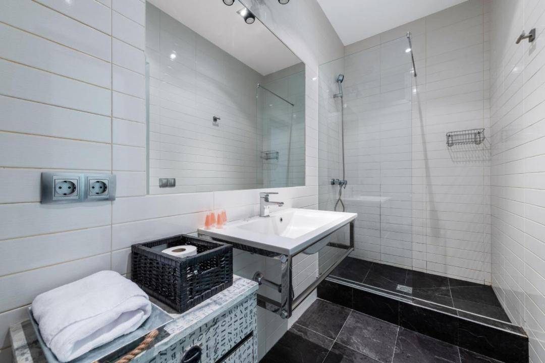 1 Bedroom 1 Bathroom Furnished - Sol - Downtown - Minty Stay مدريد المظهر الخارجي الصورة